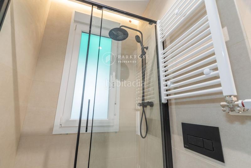 Foto 0fd77087-5e39-4aed-9cbc-d8ec43351f2a. Pis amb calefacció a Sagrada Família Barcelona