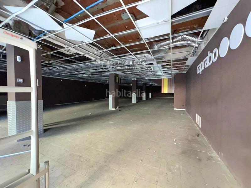 Foto 18860190-2781-45ac-a237-b9677cd46dd4. Alquiler local comercial espectacular local comercial en alquiler en Barcelona