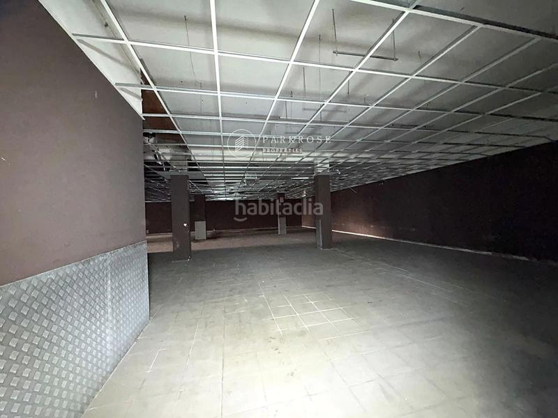 Foto 8e3728e8-c54f-4ccc-9c73-fbe30b40ee0d. Alquiler local comercial espectacular local comercial en alquiler en Barcelona