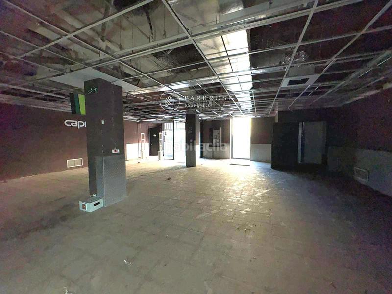 Foto ae8cafb4-a851-4c87-9861-d41b01519758. Alquiler local comercial espectacular local comercial en alquiler en Barcelona