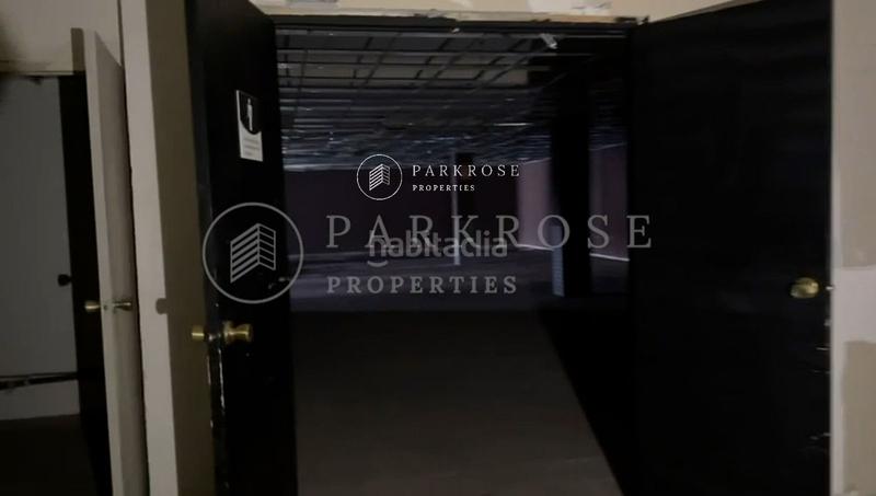 Foto bc7fae27-77a1-4e3c-b19c-51a9ccd7ffe3. Location local commercial dans Carmel Barcelona