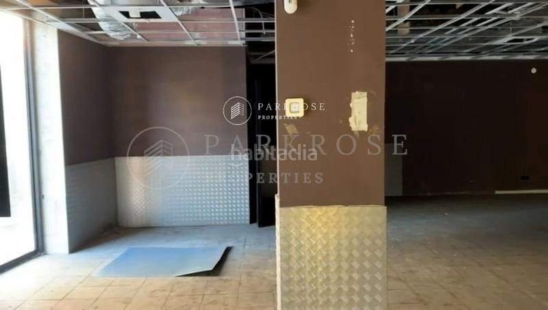 Foto c87ab859-3720-4bcd-a5b8-68a0c139a337. Location local commercial dans Carmel Barcelona