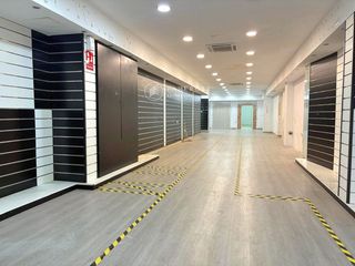 Lloguer Local Comercial  Girona. Alquiler de local calle girona cerca paseo sant joan, barcelona.