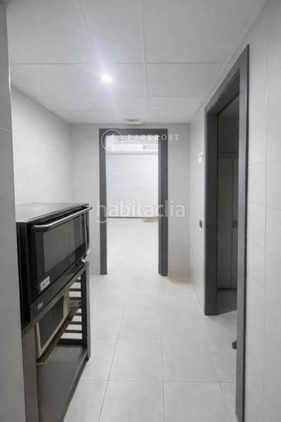Foto 90a43b0c-46ab-4750-8653-d3e8ab1c96fa. Local comercial a Dreta de l´Eixample Barcelona