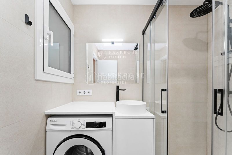 Foto 788b0f83-0853-4d74-81ae-994d7cc58672. Pis a Gòtic Barcelona