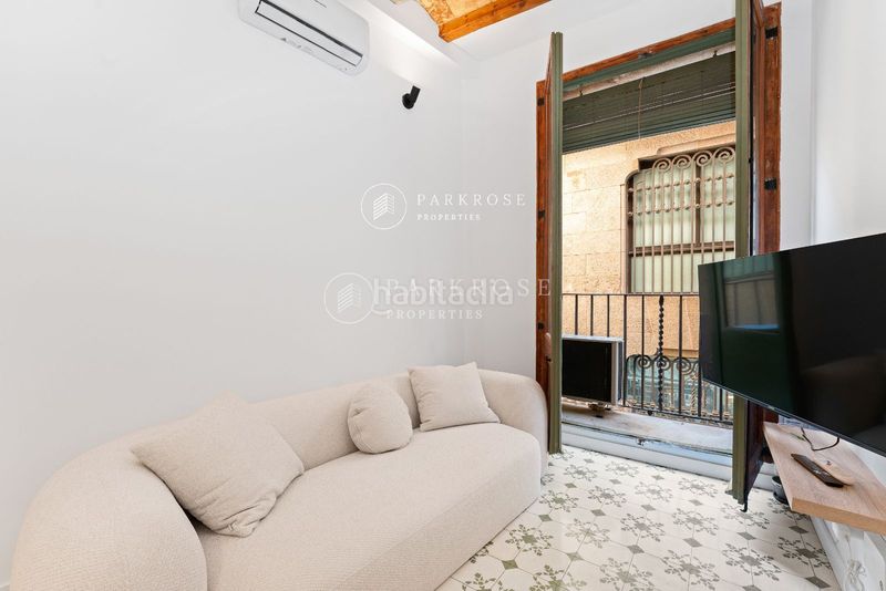 Foto e7b58ca4-54bb-48e0-bfdb-c35a246f0649. Pis a Gòtic Barcelona