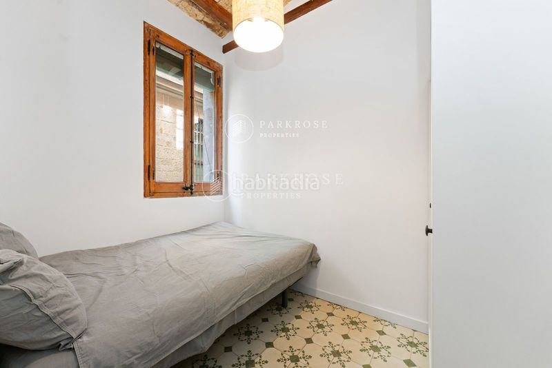 Foto f282994a-54a3-4c44-8610-be4cf25c4713. Pis a Gòtic Barcelona