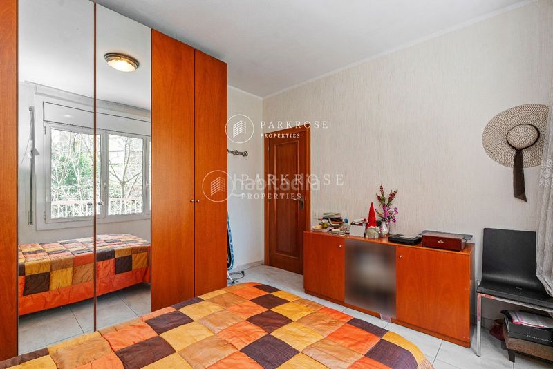 Foto d75f0a74-86da-4517-81a8-f7a430595a50. Pis a El Camp de l´Arpa del Clot Barcelona