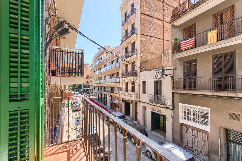 Foto d8761165-6fb4-4078-9678-86a126d7b22f. Pis amb calefacció a Hostafrancs Barcelona