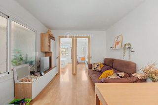 Appartement  Marina. Espectacular 6ta planta de 4 habitaciones en sagrada familia lis