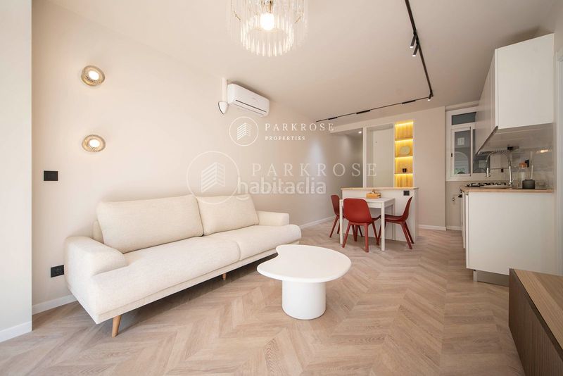 Foto b62b5f9b-e7a6-4963-a6a9-0a981f4bd2a4. Appartamento in Sagrada Família Barcelona