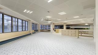 Lloguer Oficina  Diputaci. Elegante y luminosa oficina en alquiler en ubicacin inmejorable