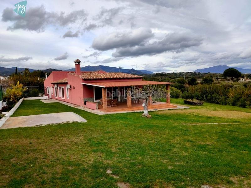 Foto 794d3ae3-f6b5-47a7-9834-287b40e6c5c3. Country house in Los Llanos Estepona