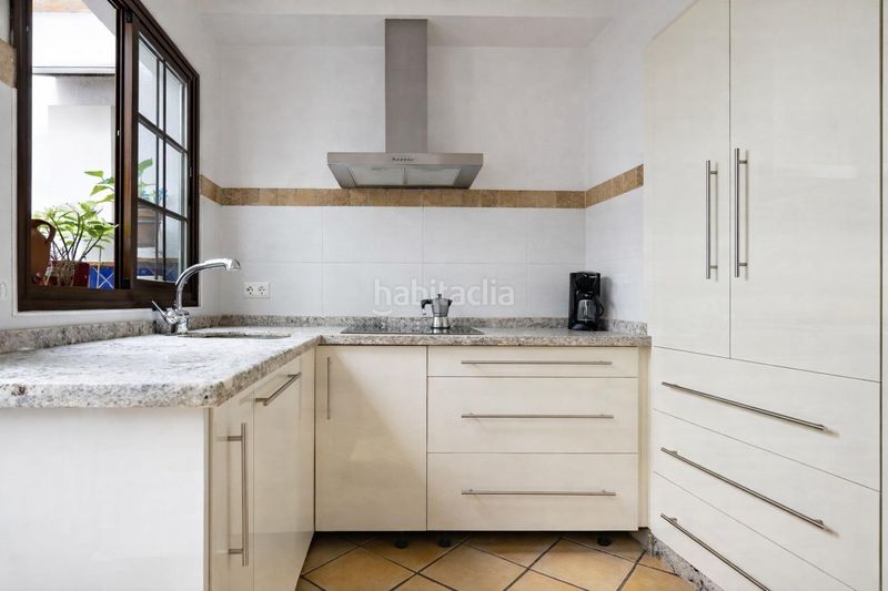 Foto ff701962-5ddb-41dd-89f6-c7ec4c8a7121. Casa adosada vivienda independiente en casco histórico en Estepona