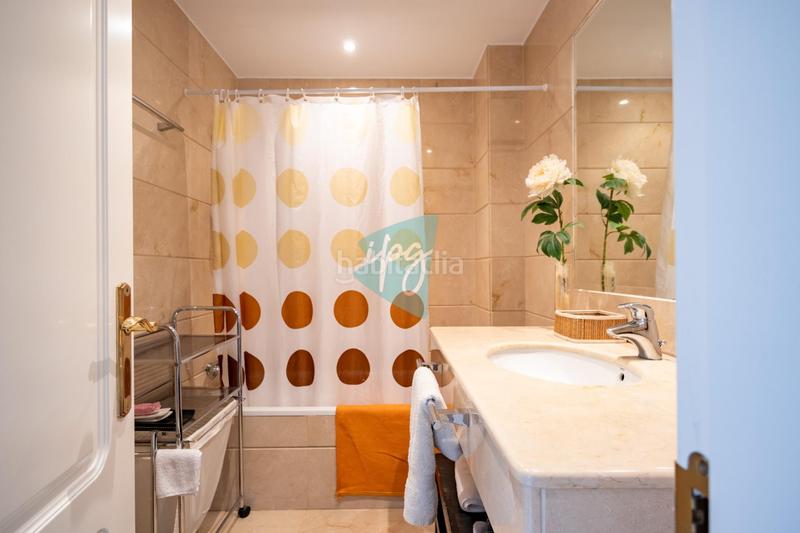 Foto 0ac612d1-c538-4ec6-9002-b0f41186e1a2. Alquiler apartamento  vistas al mar en Estepona