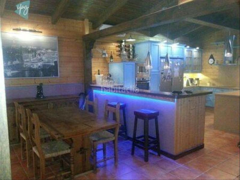 Foto 27ed290a-72db-4c3b-9b1b-9fc5b5047981. Chalet en Las Lomas Estepona