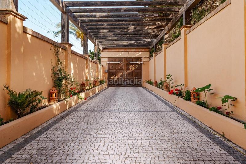 Foto e82869f1-1fa1-4171-adfe-eb69c046d4f6. Chalet with parking pool in El Velerín Estepona