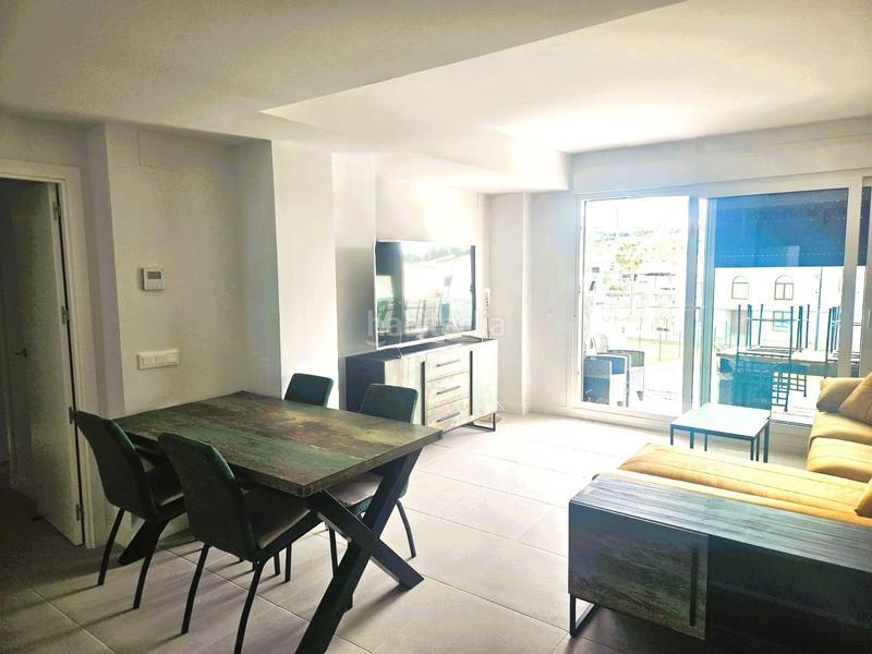 Foto 2689f548-04d6-4f06-af16-0fcb034d9ce6. Apartament amb aparcament piscina a Centro Estepona