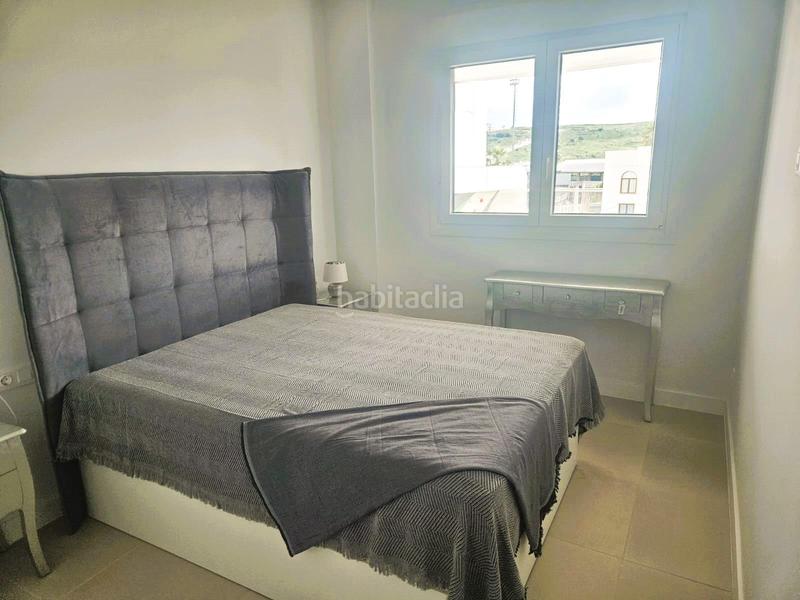 Foto bd2a26a6-c2c4-4e38-8de6-d784b2771217. Apartament amb aparcament piscina a Centro Estepona