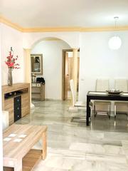 Apartamento en Sierra de Estepona - Avda. de Andalucía. Piso en zona centro