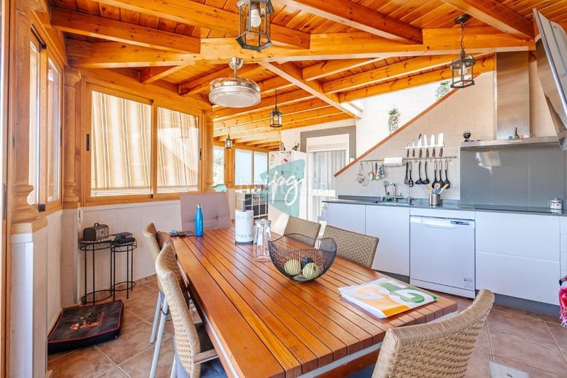 Foto 3b029d57-1463-4eea-a9d3-8dd1d4464dd4. Attique avec parking piscine dans sierra de Estepona - avda. de andalucía Estepona