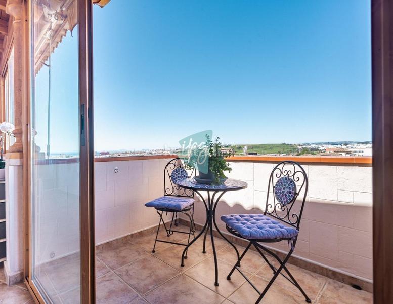 Foto 546414f6-29a8-47d2-b3db-0006077b9e04. Attique avec parking piscine dans sierra de Estepona - avda. de andalucía Estepona