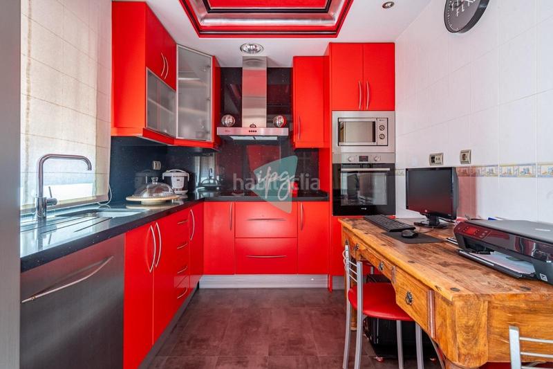 Foto 7ad562ea-ecf2-429e-b4bc-c49dea648ba7. Attique avec parking piscine dans sierra de Estepona - avda. de andalucía Estepona