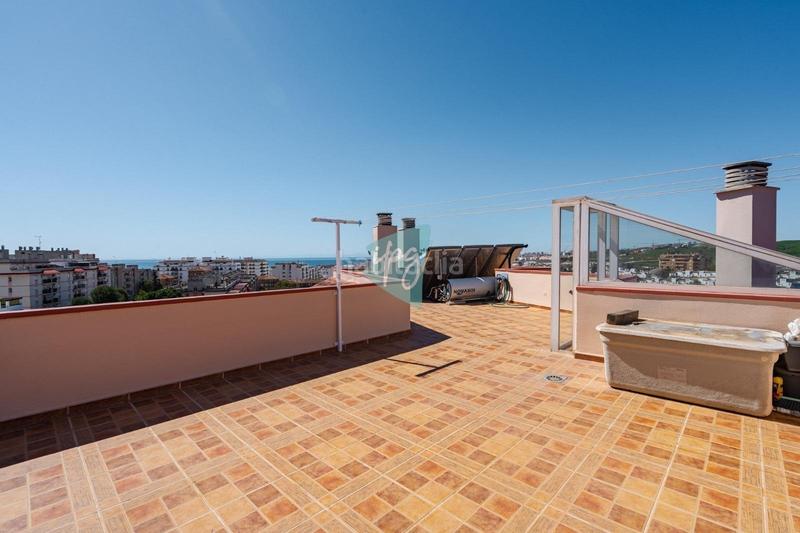 Foto 086b43f4-a562-48ee-9d6e-2b834e4a7527. Dachwohnung mit parking pool in sierra de Estepona - avda. de andalucía Estepona