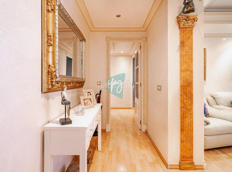 Foto 4c2975bf-da52-4d88-aadc-ba076b7e2b79. Penthouse with parking pool in sierra de Estepona - avda. de andalucía Estepona