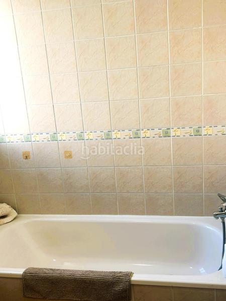 Foto 39a4a287-e97d-487a-b6c6-6629885bf417. Àtic amb calefacció aparcament piscina a sierra de Estepona - avda. de andalucía Estepona