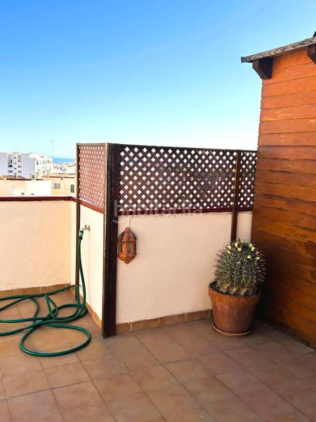 Foto a0e089af-b398-42b8-8e24-251a5711dd86. Àtic amb calefacció aparcament piscina a sierra de Estepona - avda. de andalucía Estepona