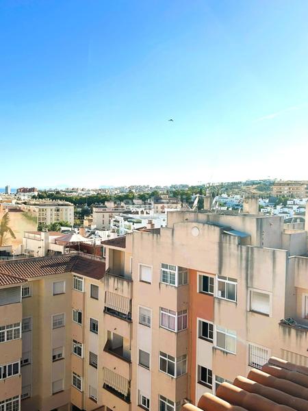 Foto e0b3a462-b732-4bd5-b4b0-ec415a48928f. Àtic amb calefacció aparcament piscina a sierra de Estepona - avda. de andalucía Estepona
