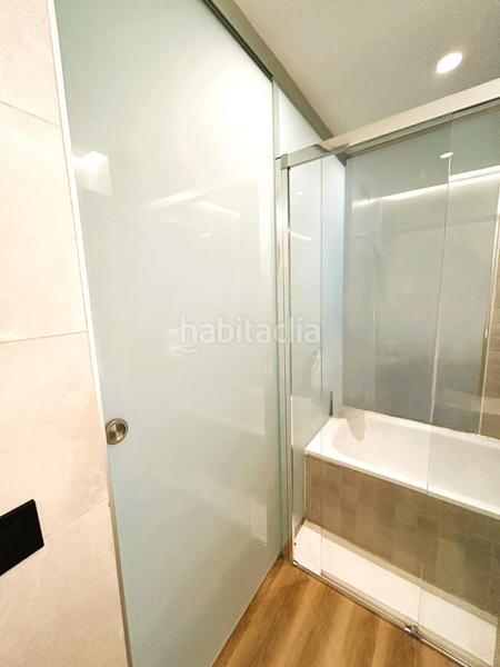 Foto 48171dc5-0da5-4a70-80b6-5194512c64d2. Etagenwohnung mit parking pool in Centro Estepona