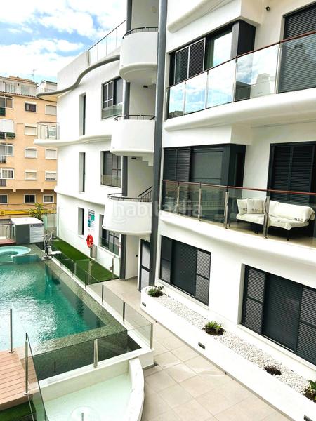 Foto 5c53bc7a-60ff-46b7-b340-ffbaf5abee83. Etagenwohnung mit parking pool in Centro Estepona