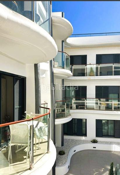 Foto 8ebc19b5-aa13-43a4-bd32-f3ec1f7bfcd0. Etagenwohnung mit parking pool in Centro Estepona