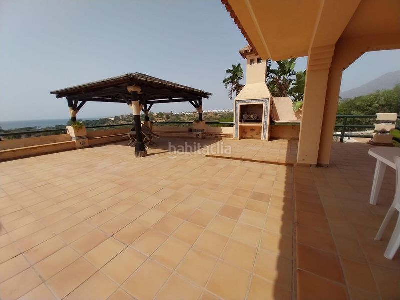 Foto 1c9b189f-783f-494b-a8a2-b5fdf23b8aac. Chalet villa dentro en sierra de Estepona - avda. de andalucía Estepona