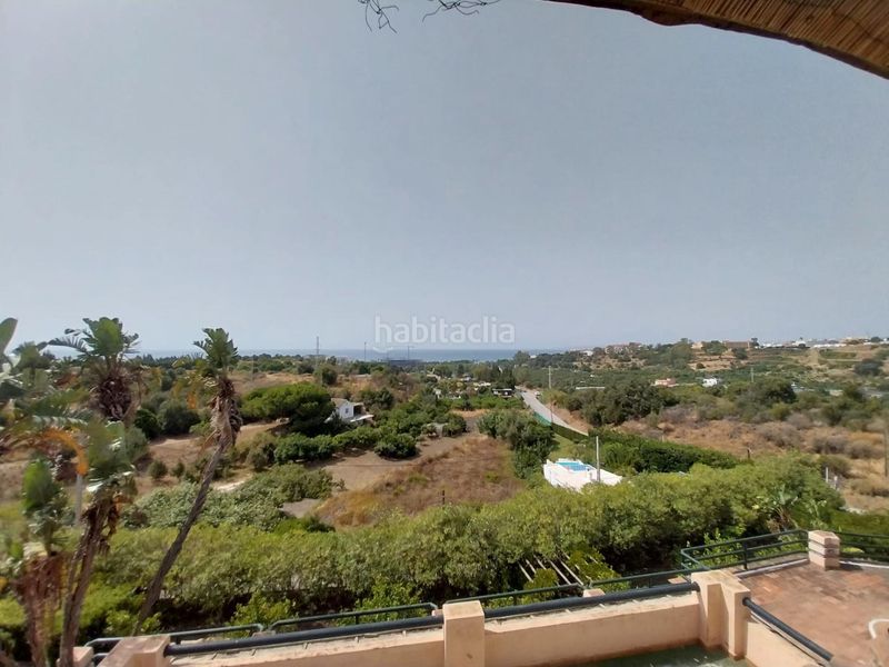 Foto 297306c2-f495-41c0-913e-b9d7414bf300. Chalet villa dentro en sierra de Estepona - avda. de andalucía Estepona