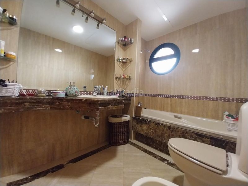 Foto 7c9ad1f9-5518-47f9-a0f3-7dac96556094. Chalet villa dentro en sierra de Estepona - avda. de andalucía Estepona