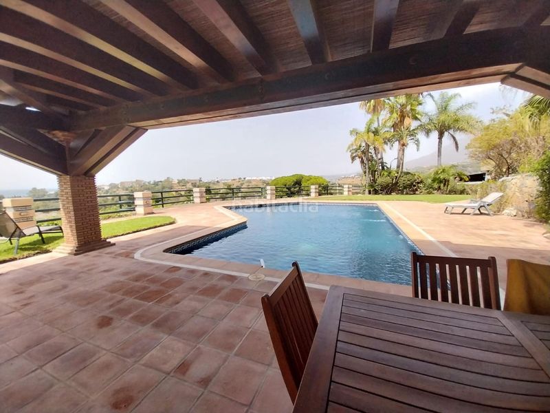 Foto cb0a8e95-d114-4b9a-8477-729b3b1c2f27. Chalet villa dentro en sierra de Estepona - avda. de andalucía Estepona