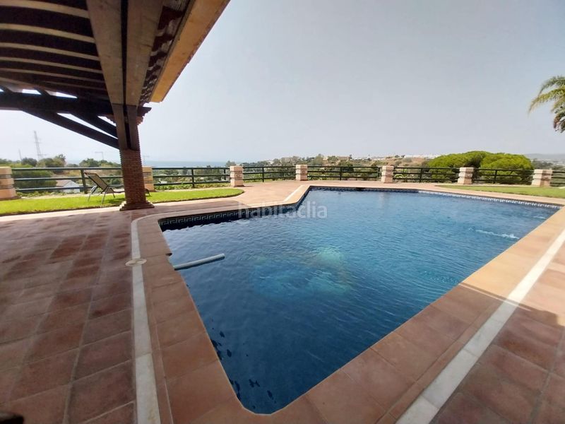 Foto d99f4515-b6ae-4c84-9775-1c2966181c12. Chalet villa dentro en sierra de Estepona - avda. de andalucía Estepona