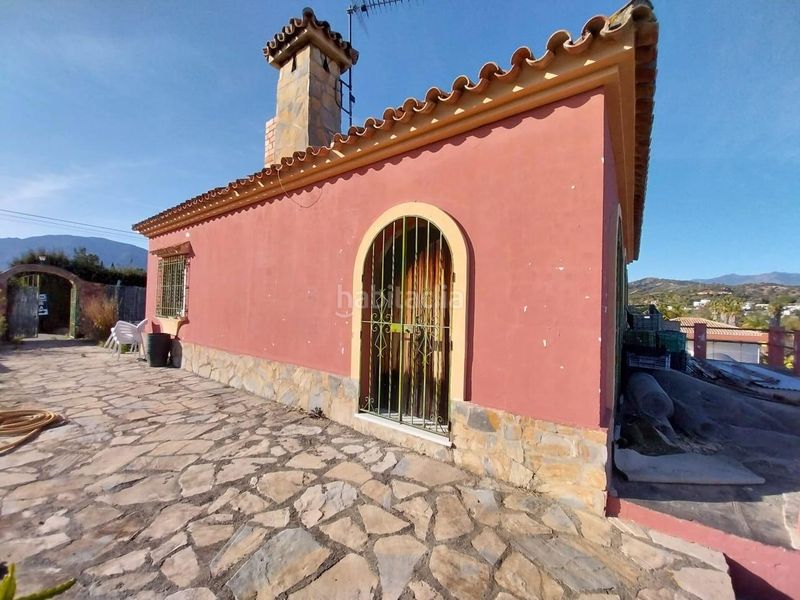 Foto 50e7bb89-a0d4-4c39-af91-8703c2b20f5e. Casa amb aparcament a Los Llanos Estepona