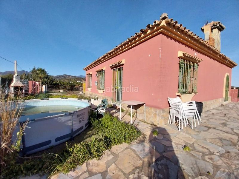 Foto 5f6f176a-5799-4d53-a800-7e502fe63122. Casa amb aparcament a Los Llanos Estepona