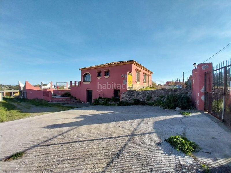 Foto 6b222b61-8632-49f0-9b1b-d23ea106329f. Casa amb aparcament a Los Llanos Estepona