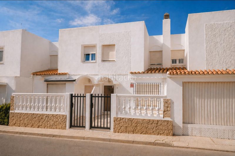 Foto 5af95339-2bfa-45bb-9cba-7a8f4dadf581. Casa amb calefacció a Tarifa ciudad Tarifa