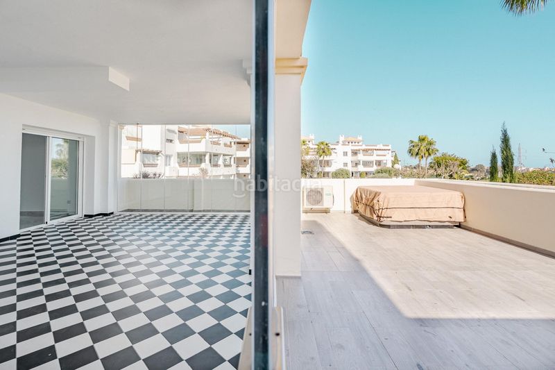 Foto 828593f8-a625-4b45-8b74-86dd95fd7feb. Apartament amb calefacció aparcament piscina a La Concha - Resina Golf Estepona
