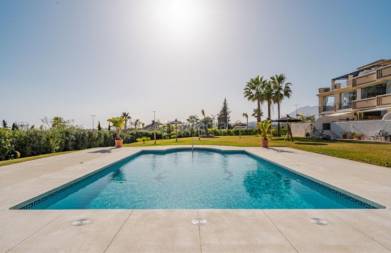 Foto d4ce1f27-5ca8-41a2-880e-9725321e83b0. Apartament amb calefacció aparcament piscina a La Concha - Resina Golf Estepona