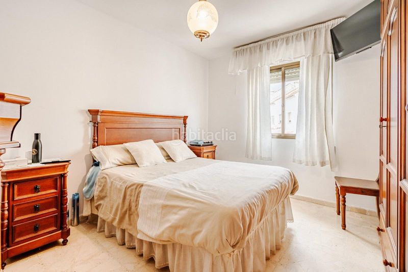 Foto 00b80d7a-a403-4e63-9ac8-35821d07ed0d. Casa aparellada amb aparcament a Zona Calvario Estepona