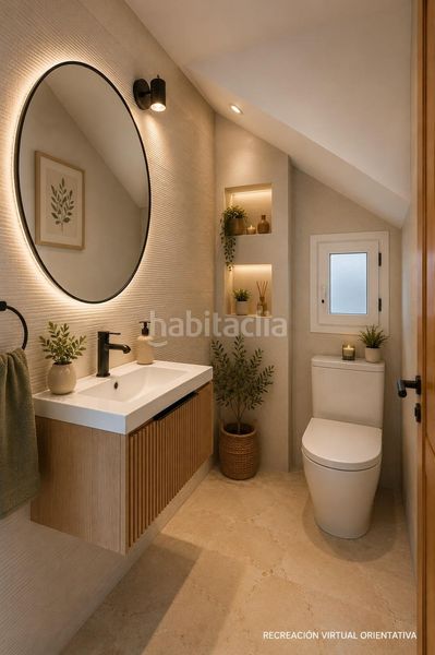Foto 1d95a912-eb19-42fd-bdf2-7c11648665fe. Casa aparellada amb aparcament a Zona Calvario Estepona