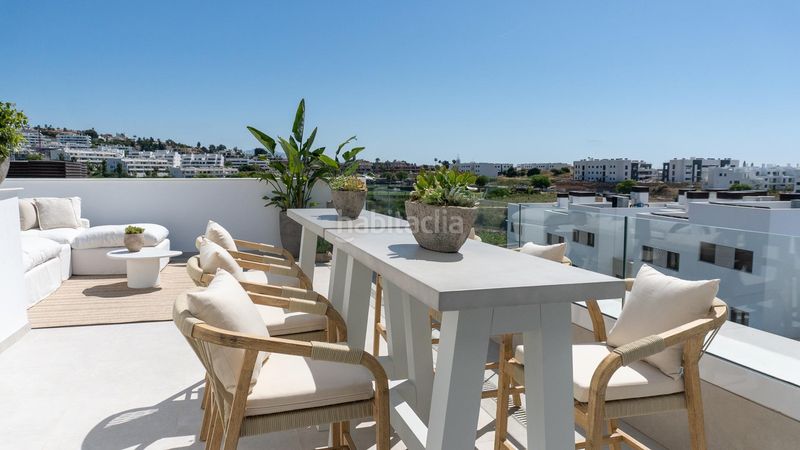 Foto c99c227e-5322-4e28-bd80-8010098e857e. Àtic amb calefacció aparcament piscina a Guadalobón Estepona