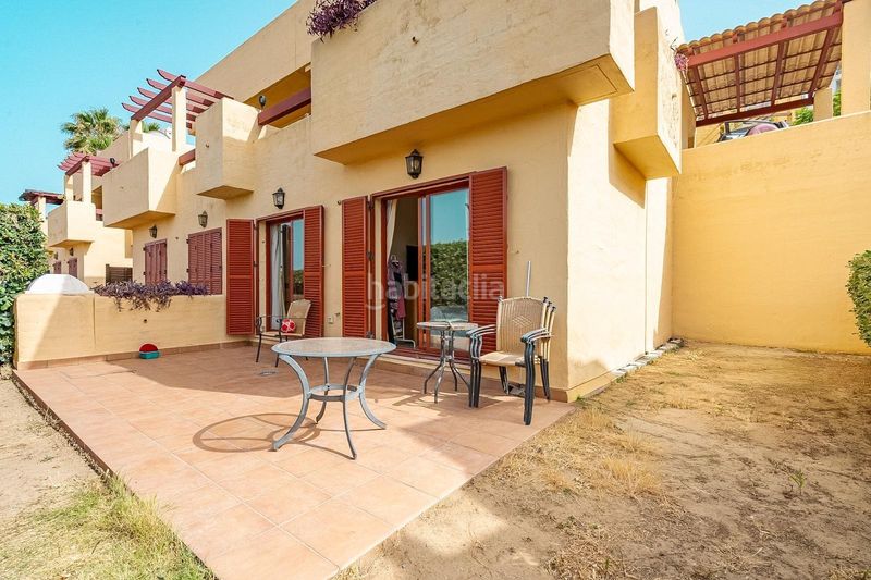 Foto 6aa222a5-2dd4-47c2-883a-d65fd3540856. Casa aparellada amb calefacció aparcament a Alcorrín Manilva